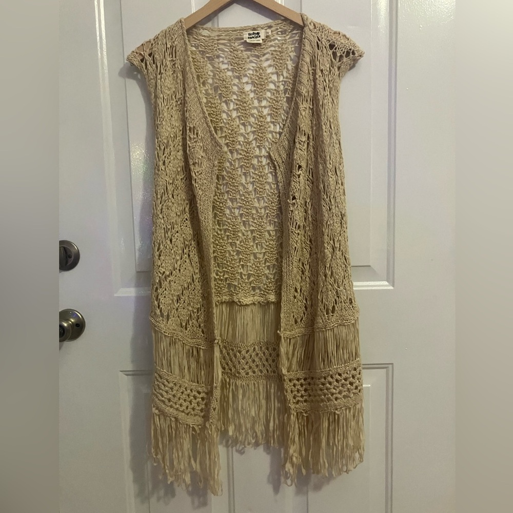 Holly Bracken -crochet cardigan/vest